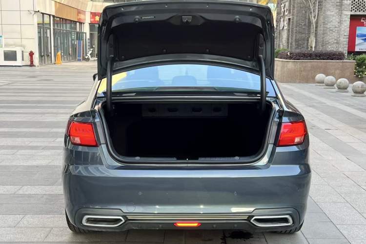 Used Geely Auto Emgrand GL 2018 1.8L DCT Elite Smart Connectivity Version
