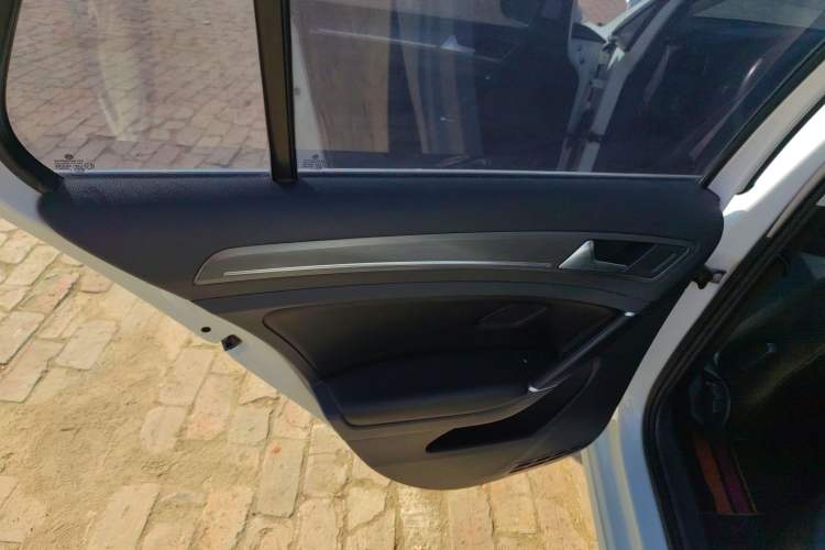 Used Volkswagen Golf 2015 1.4TSI Automatic Comfort Model
