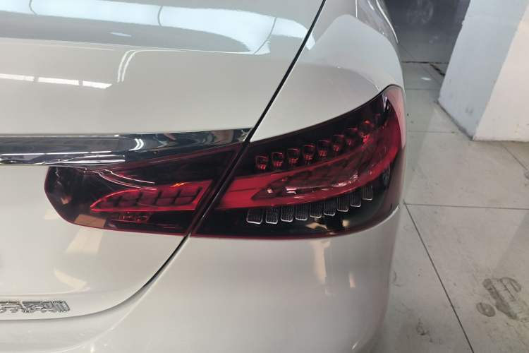 Used Mercedes-Benz E-Class 2021 Restyled E 300 L Sporty and Stylish Edition
