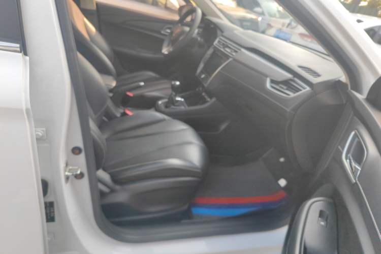 Used Roewe i5 2020 1.5L Manual 4G Connect Leehao Flagship Edition
