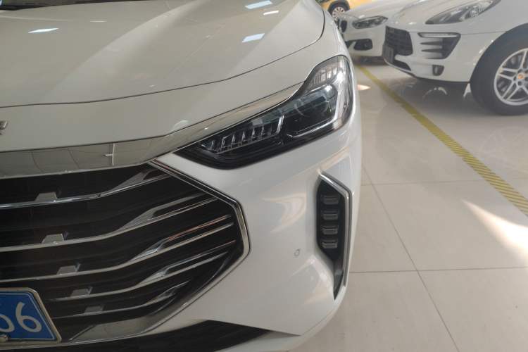 Used JETOUR X70 PLUS 2021 1.6T DCT 7-Seater
