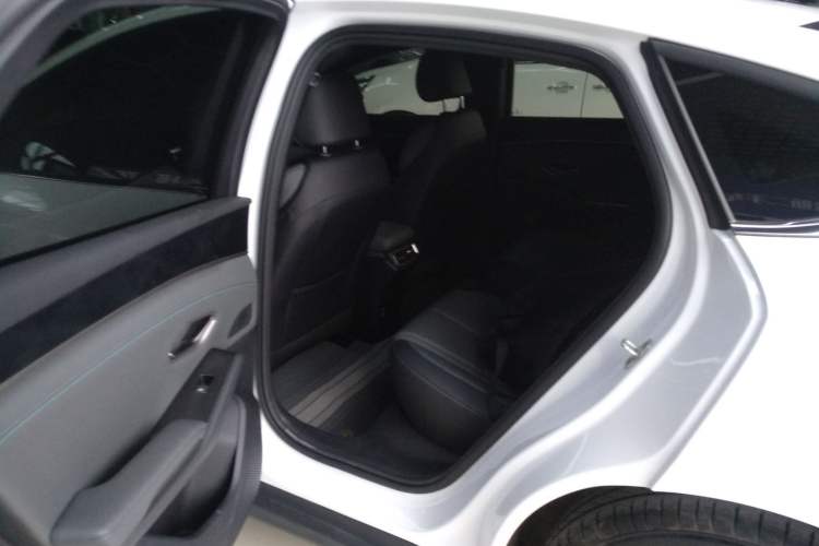 Used BYD Qin L 2025 DM-i Smart Drive 80KM Leading Model
