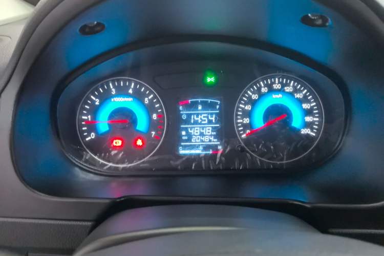 Used Dongfeng Fengon 330 2019 1.5L Manual Practical II China VI
