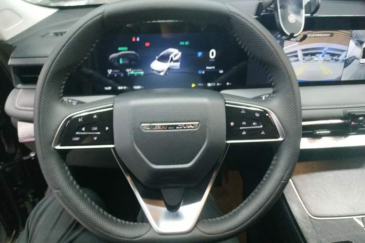 Used Venucia V DD-i 2023 110km iT Version