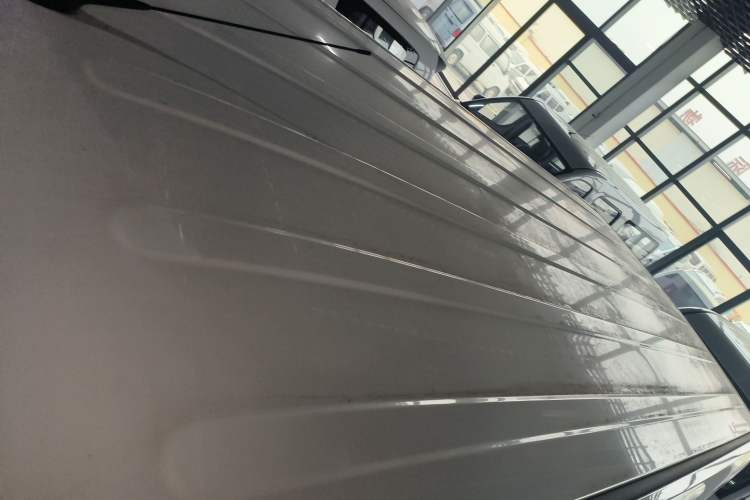 Used Wuling Yangguang 2024 300KM Comfort Version Passenger Van 75kW
