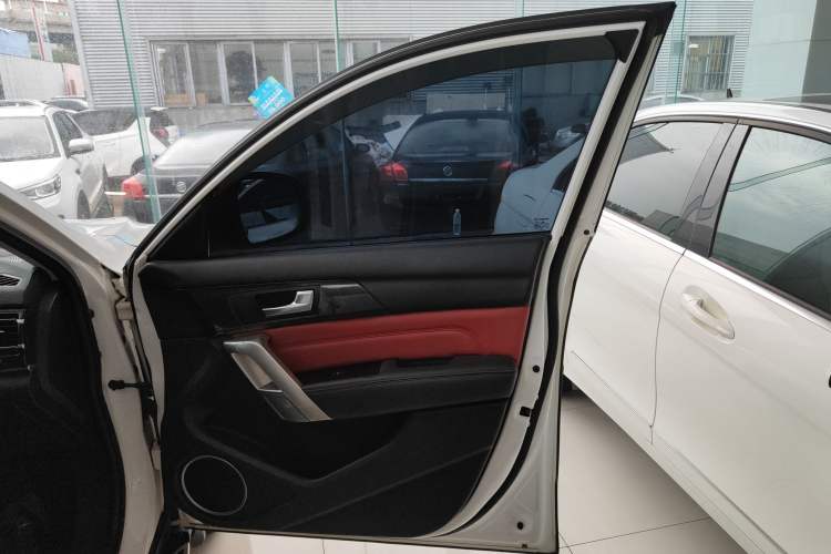 Used Haval H2 2017 Blue Label 1.5T Manual Two-Wheel Drive Luxury Model
