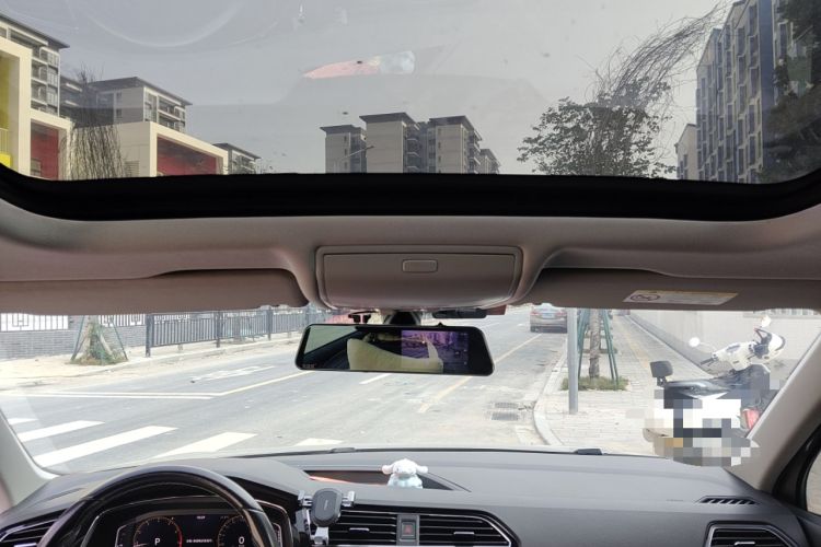 Used Volkswagen Tiguan L 2021 330TSI Automatic Two-Wheel Drive R-Line Flagship Edition
