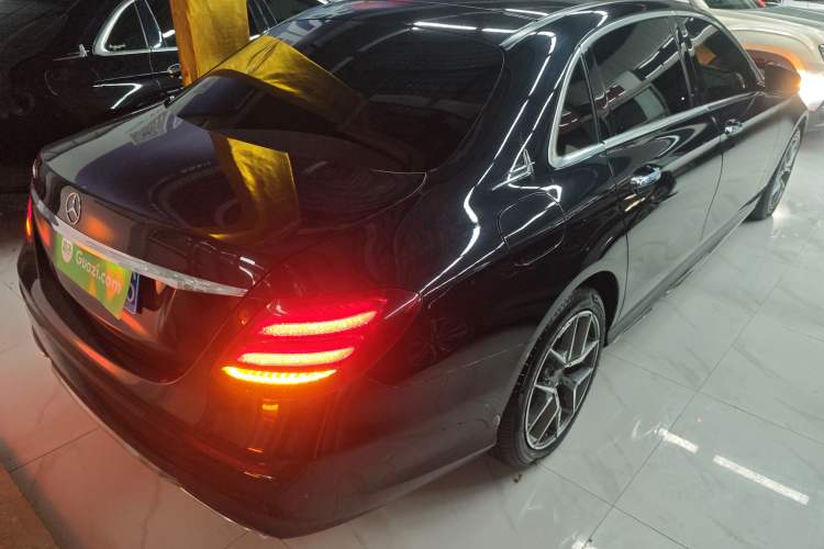 Used Mercedes-Benz E-Class 2019 E 300 L Sport Luxury Edition
