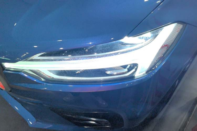 Used Volvo XC60 2018 T5 4x4 Smart & Sporty Edition
