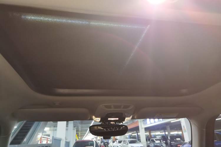 Used  MINI 2019 1.5T COOPER Classic Edition Five-Door Version
