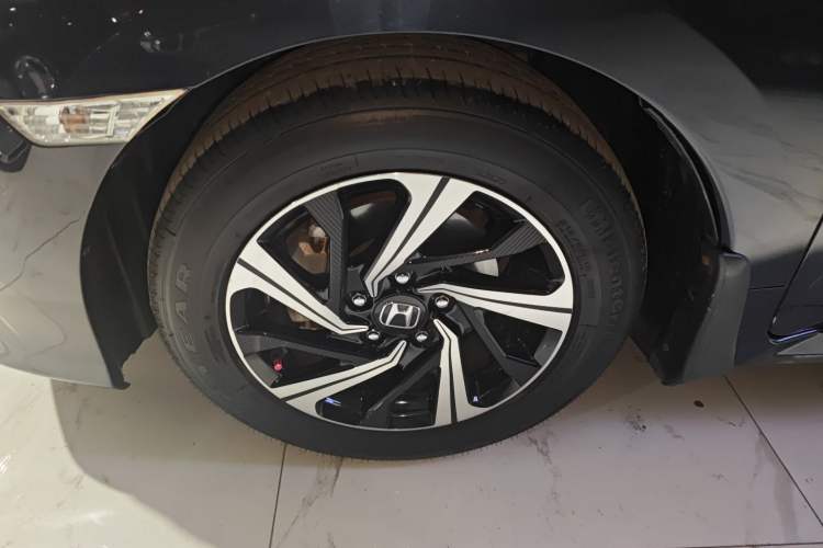 Used Honda Civic 2016 220TURBO CVT Luxury Edition