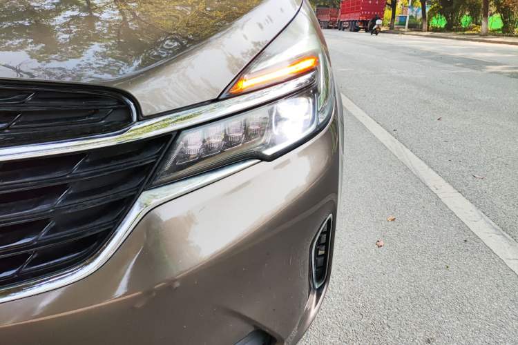 Used Buick GL8 2020 Land Business Class 652T Luxury Model