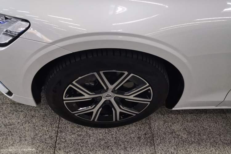 Used Volvo S60 2024 B4 Zhiyi Luxury Edition
