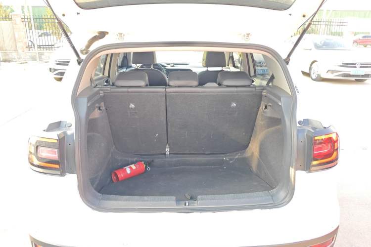 Used Volkswagen Tacqua 2023 200TSI DSG Joy-Connect Edition
