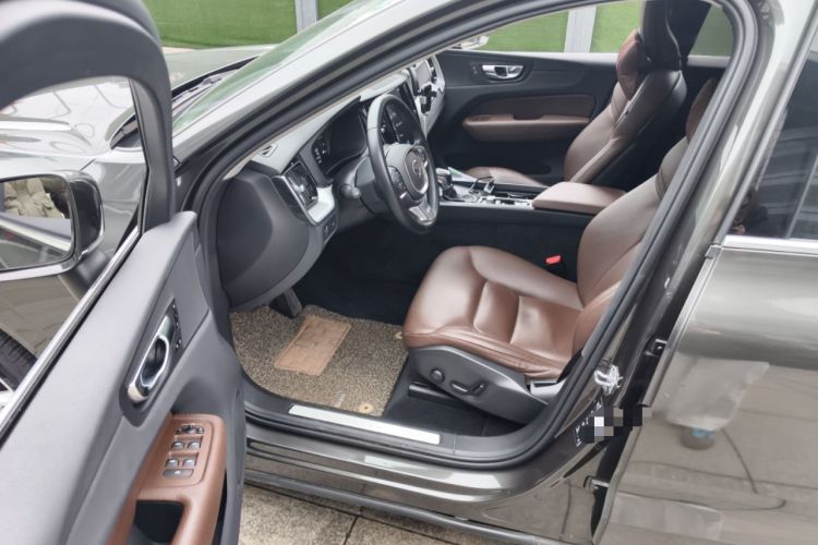 Used Volvo XC60 2020 T5 4x4 Zhiyi Luxury Edition
