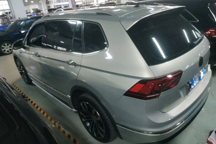 Used Volkswagen Tiguan L 2019 330TSI Automatic Two-Wheel Drive R-Line Flagship Model China VI Standard