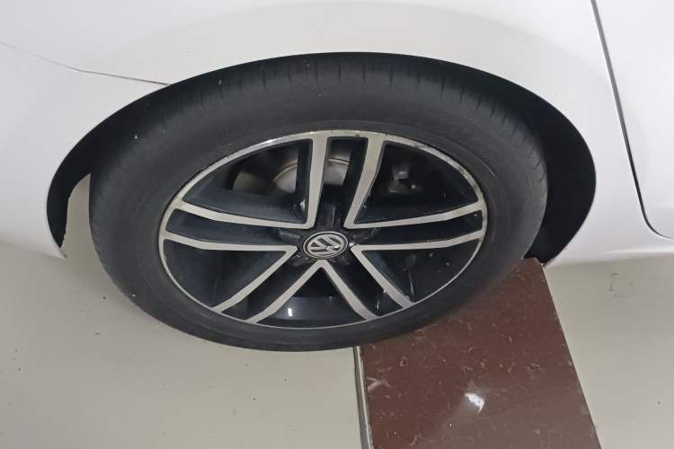 Used Volkswagen Lamando 2021 Facelift 280TSI DSG Comfort Edition (Manual Air Conditioning)