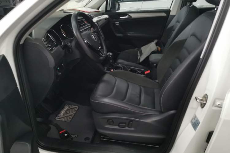 Used Volkswagen Tiguan L 2019 Updated Version 330TSI Automatic Two-Wheel Drive Panoramic Comfort Edition China VI Standard
