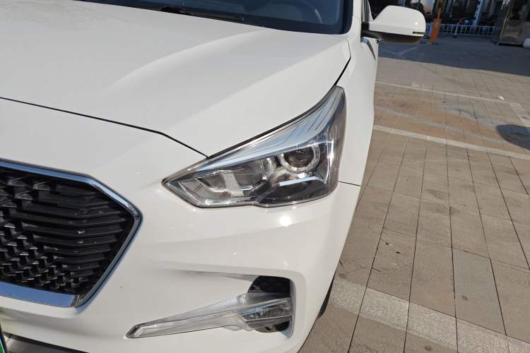 Used Haval M6 2018 Revised Version 1.5T DCT Two-Wheel Drive Elite Edition
