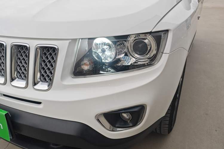 Used  Compass 2014 Revised Version 2.4L Four-Wheel Drive Luxury Navigation Edition