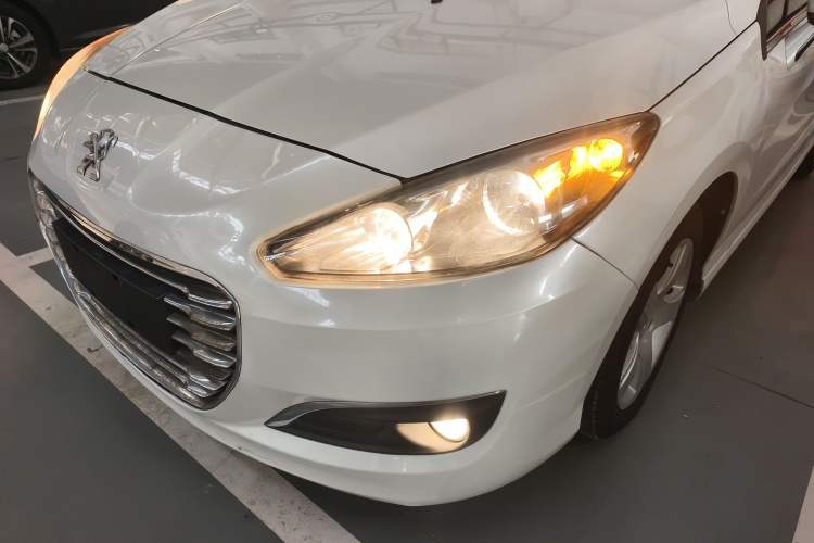 Used Peugeot 308 2014 Enjoy Edition Classic 1.6L Automatic Premium Model
