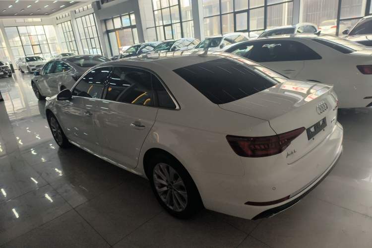 Used Audi A4L 2019 40 TFSI Ambition China VI
