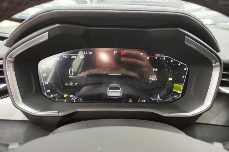 Used Lynk & Co 01 2021 2.0TD Two-Wheel-Drive Pro Trim
