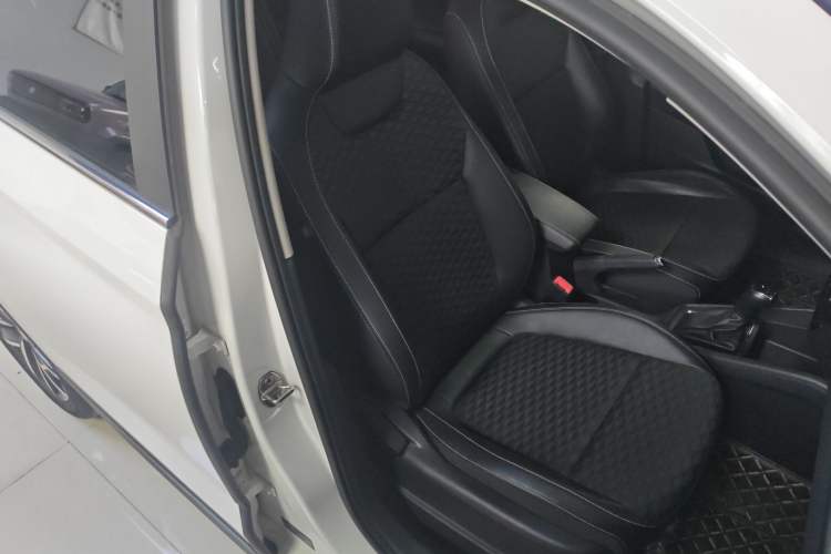 Used Skoda Kamiq 2018 1.5L Automatic Comfort Edition China VI Standard