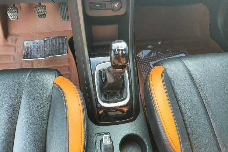 Used Baojun 310 2016 1.2L Manual Luxury Model
