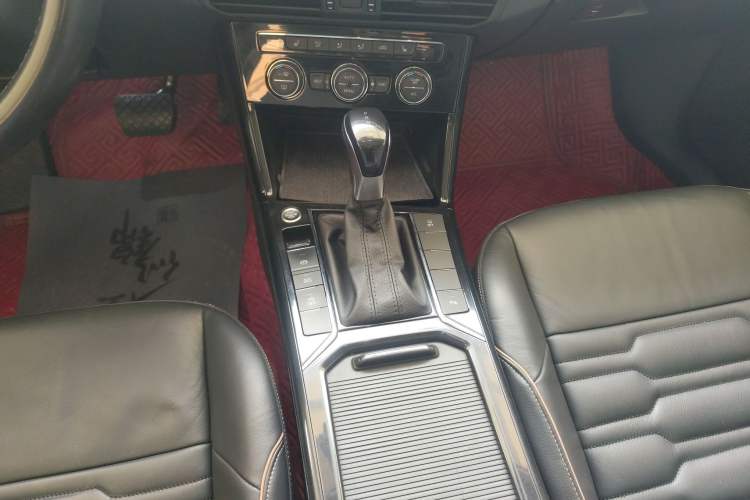 Used Volkswagen Passat 2019 330TSI Elite Edition China VI
