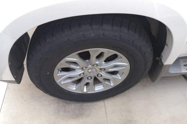 Used JMC Yusheng S350 2016 2.0T Automatic All-Wheel Drive Gasoline Ultra-Luxury 5-Seater