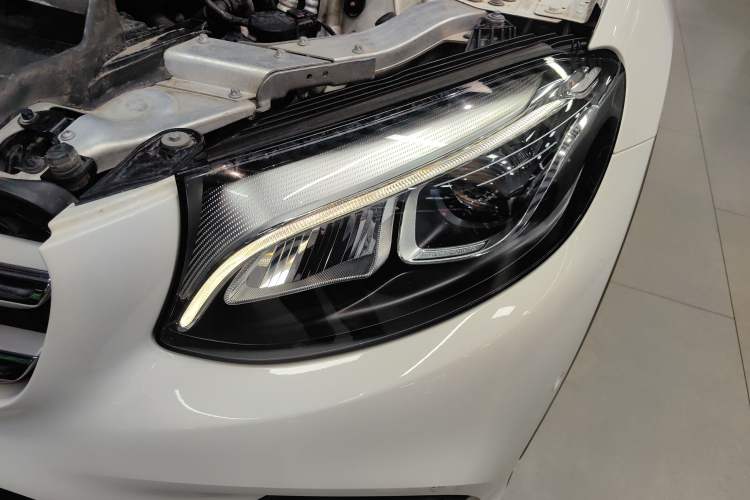 Used Mercedes-Benz GLC 2019 Facelift GLC 260 L 4MATIC Luxury Model
