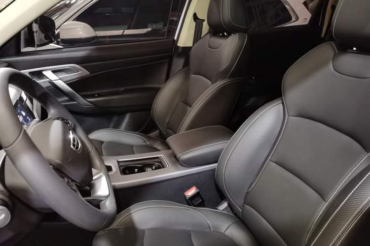 Used Geely Auto Emgrand X7 Sport 2021 Million Edition 1.8TD DCT Two-Wheel Drive Comfort Model
