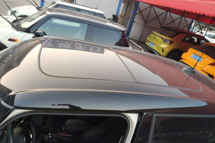 Used  MINI 2019 1.5T COOPER Artist Five-Door Edition
