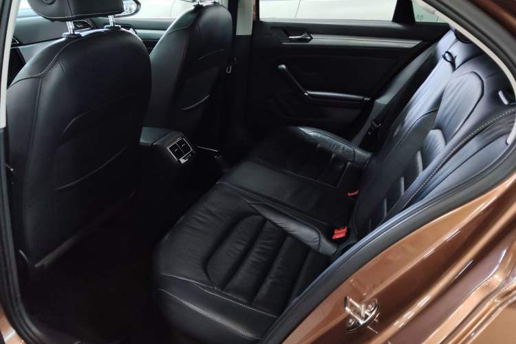 Used Volkswagen Lamando 2015 330TSI DSG Comfort Edition
