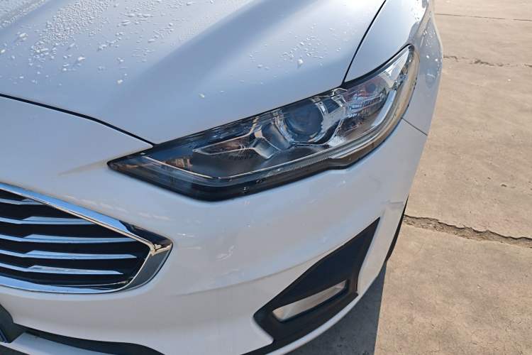 Used Ford Mondeo 2018 EcoBoost 180 Smart Control Fashion Model China VI Standard