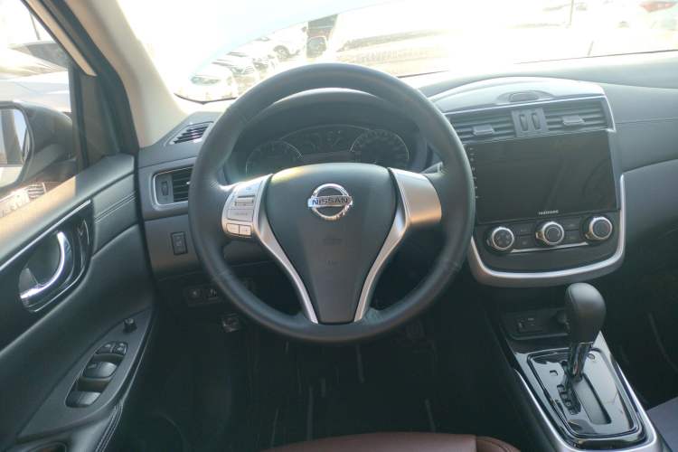 Used Nissan Tiida 2021 1.6L CVT Cool Edition
