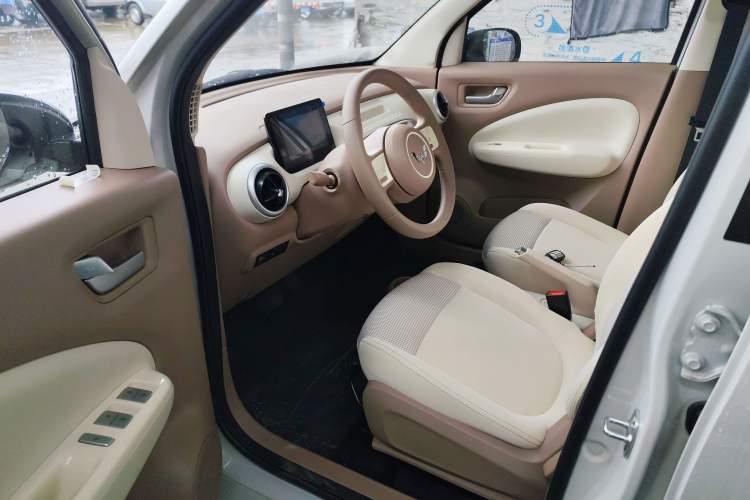 Used Wuling Hongguang MINIEV 2025 Four-Door Version Advanced Edition
