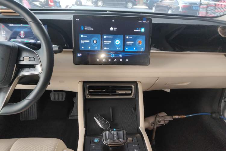 Used BYD Qin L 2024 DM-i 120KM Leading Model
