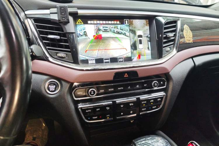 Used GAC Trumpchi GS8 2017 320T Two-Wheel Drive Luxury Smart Connectivity Version (7 Seats)