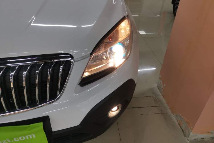 Used Buick Encore 2015 1.4T Automatic Two-Wheel Drive Urban Elite Version
