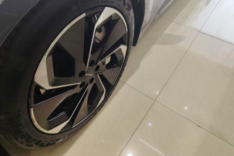 Used Zeekr 001 2022 Long-Range Dual-Motor WE Edition
