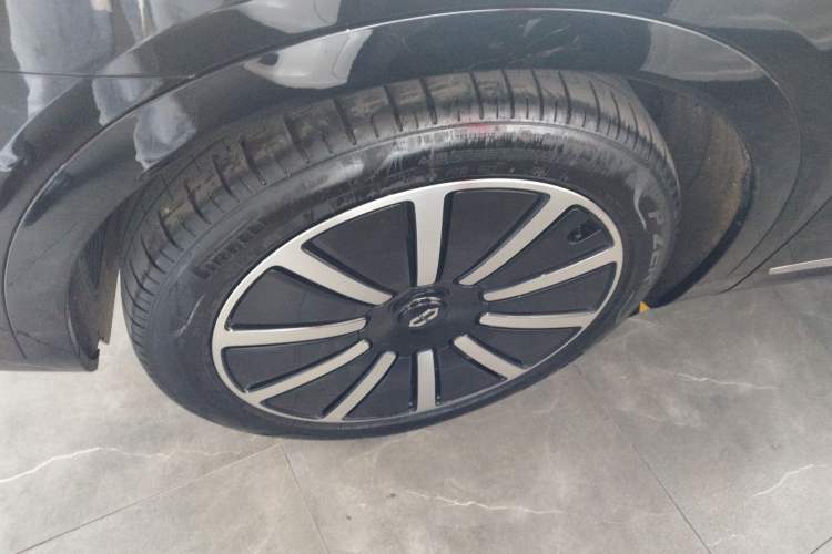 Used Hima AITO M9 2024 Range-Extended Max Edition 42 kWh 6-Seater Version
