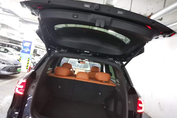 Used  Q07 2025 215 Flagship PLUS
