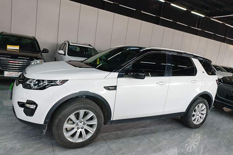 Used Land Rover Discovery Sport 2019 240 PS SE Version China VI Standard
