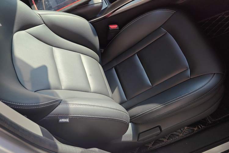 Used Geely Auto Emgrand X7 Sport 2016 1.8TD Automatic ZhiShang Model
