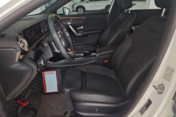 Used Mercedes-Benz A-Class 2021 A 200 L Sport Sedan Fashion Model