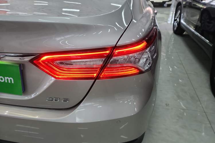 Used Toyota Camry 2018 2.0G Luxury Edition