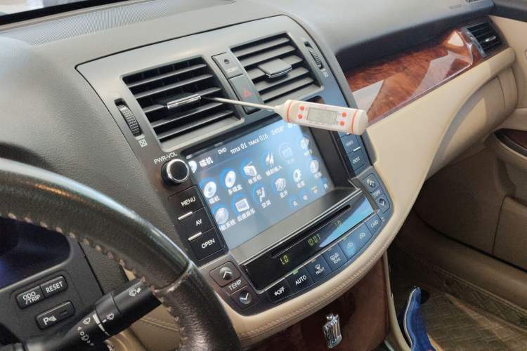 Used Toyota Crown 2012 2.5L Royal Leather Edition
