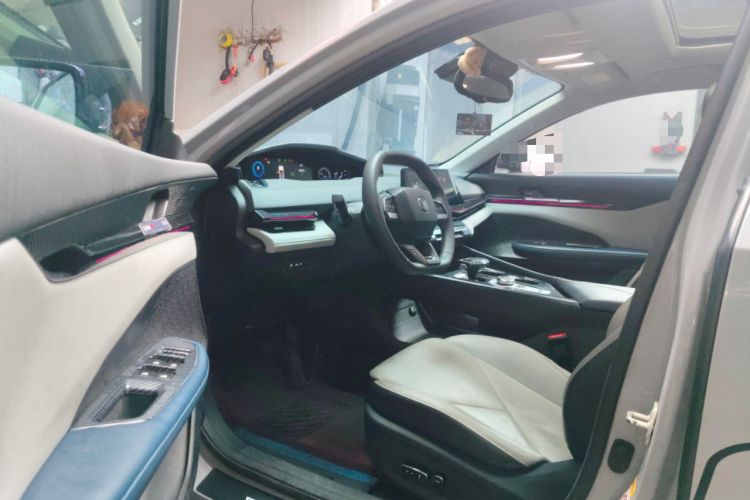 Used Changan UNI-V iDD 2023 ZhiDian iDD 1.5T 113km ZhiKu Model
